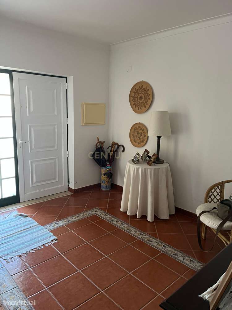 Moradia T4 em condomínio fechado com piscina, vista mar e walking dist-14