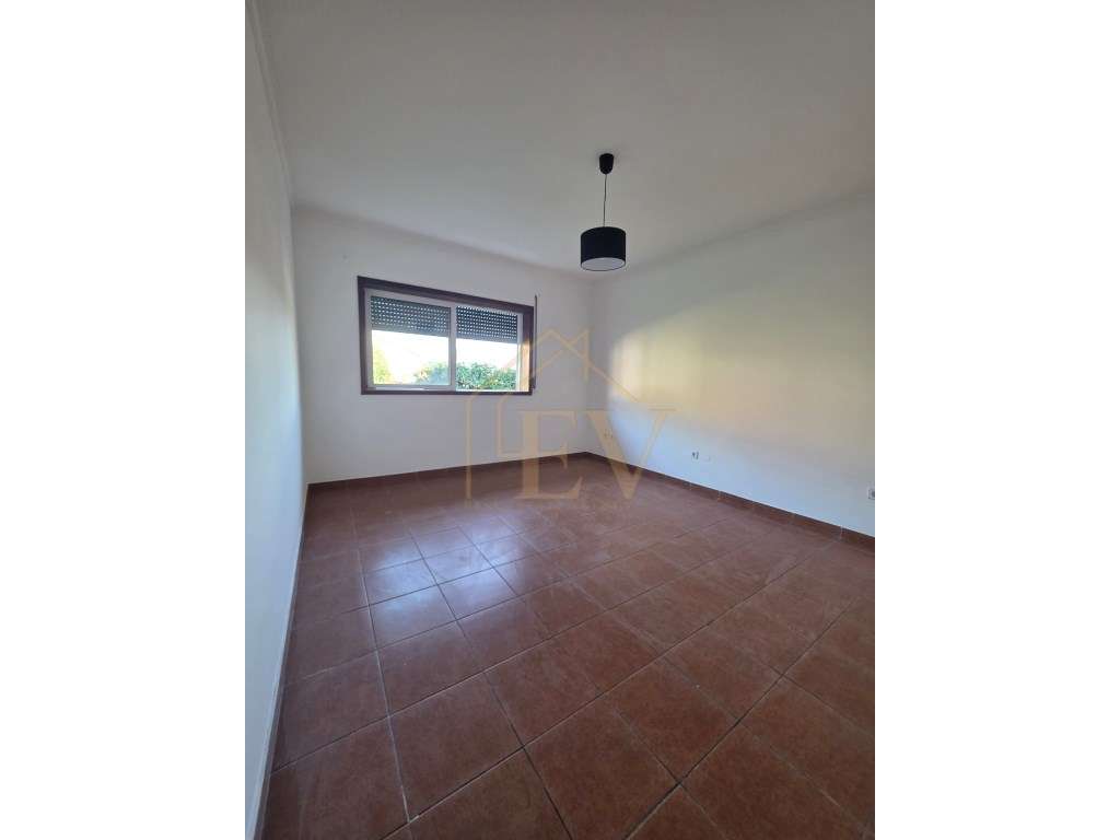 Moradia T3+T3+T2 em Gandarela - Guimarães-9