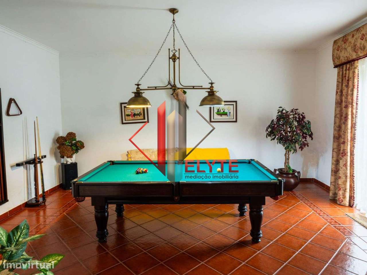 Moradia T7 no centro de Samora Correia-16