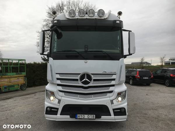 Mercedes-Benz ACTROS - 3