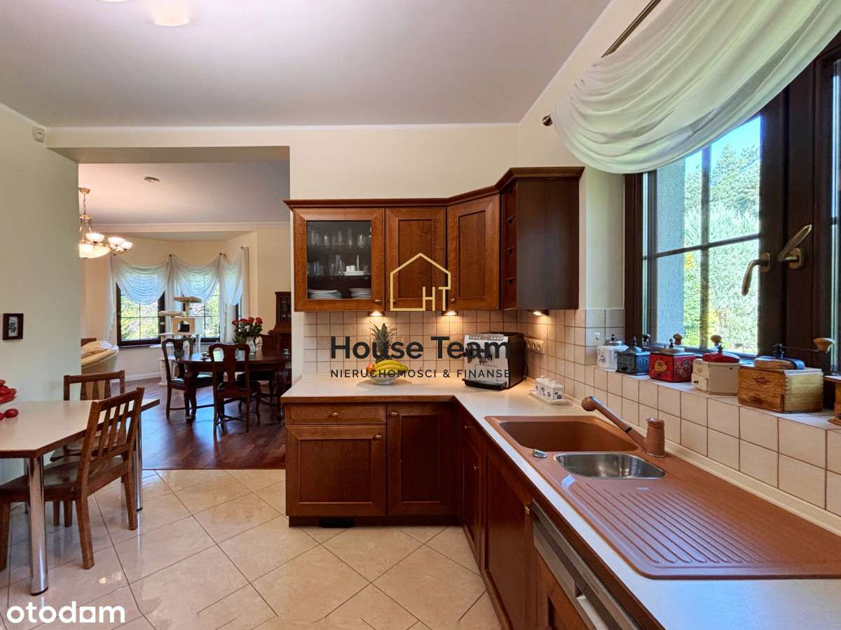 Klasyczny i stylowy dom - Niwy - 251 m2-7