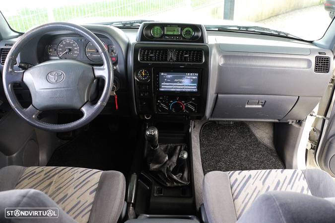 Toyota Land Cruiser 3.0 TD - 4