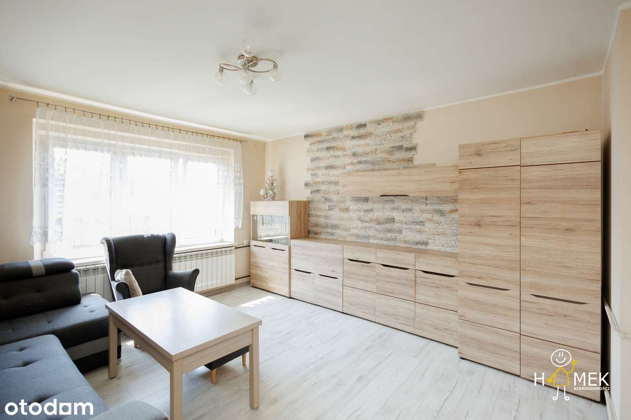 Duże Mieszkanie z Jeszcze Większym Potencjałem w Okazyjnej Cenie!-0