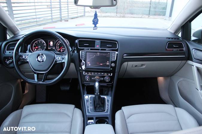 Volkswagen Golf 1.4 TSI BlueMotion Technology DSG Highline - 8