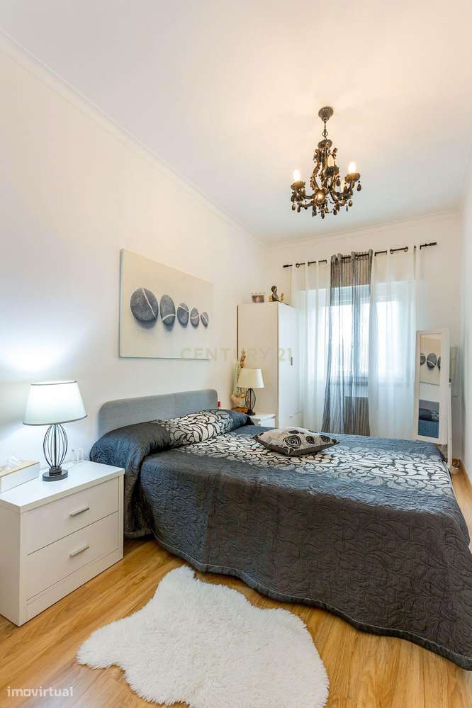 T2 Remodelado - Torre da Marinha 1 andar-16