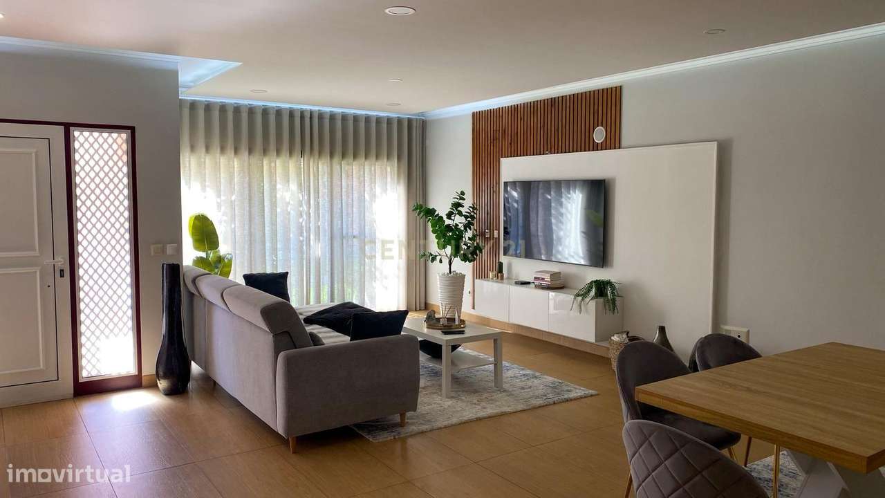 T3 Duplex com Garagem e Piscina | Condomínio Privado em Tomar-5