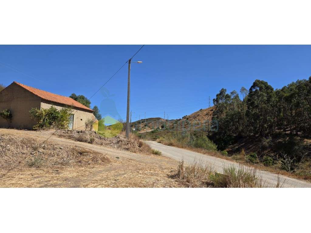 Terreno com Ruína e Potencial para Moradia ou Turismo em Portimao - Grande imagem: 2/7