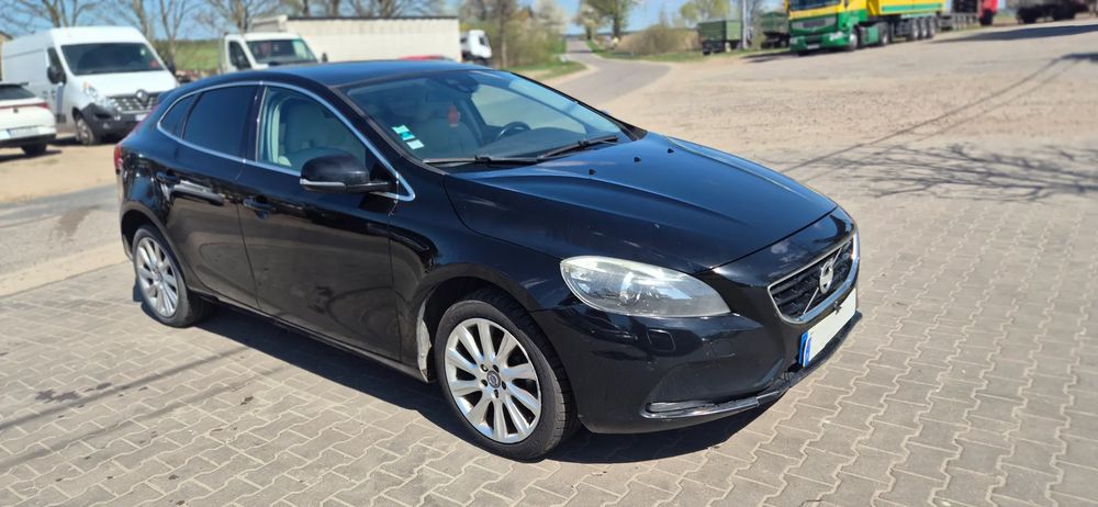 Volvo V40 II D2 Base 2013