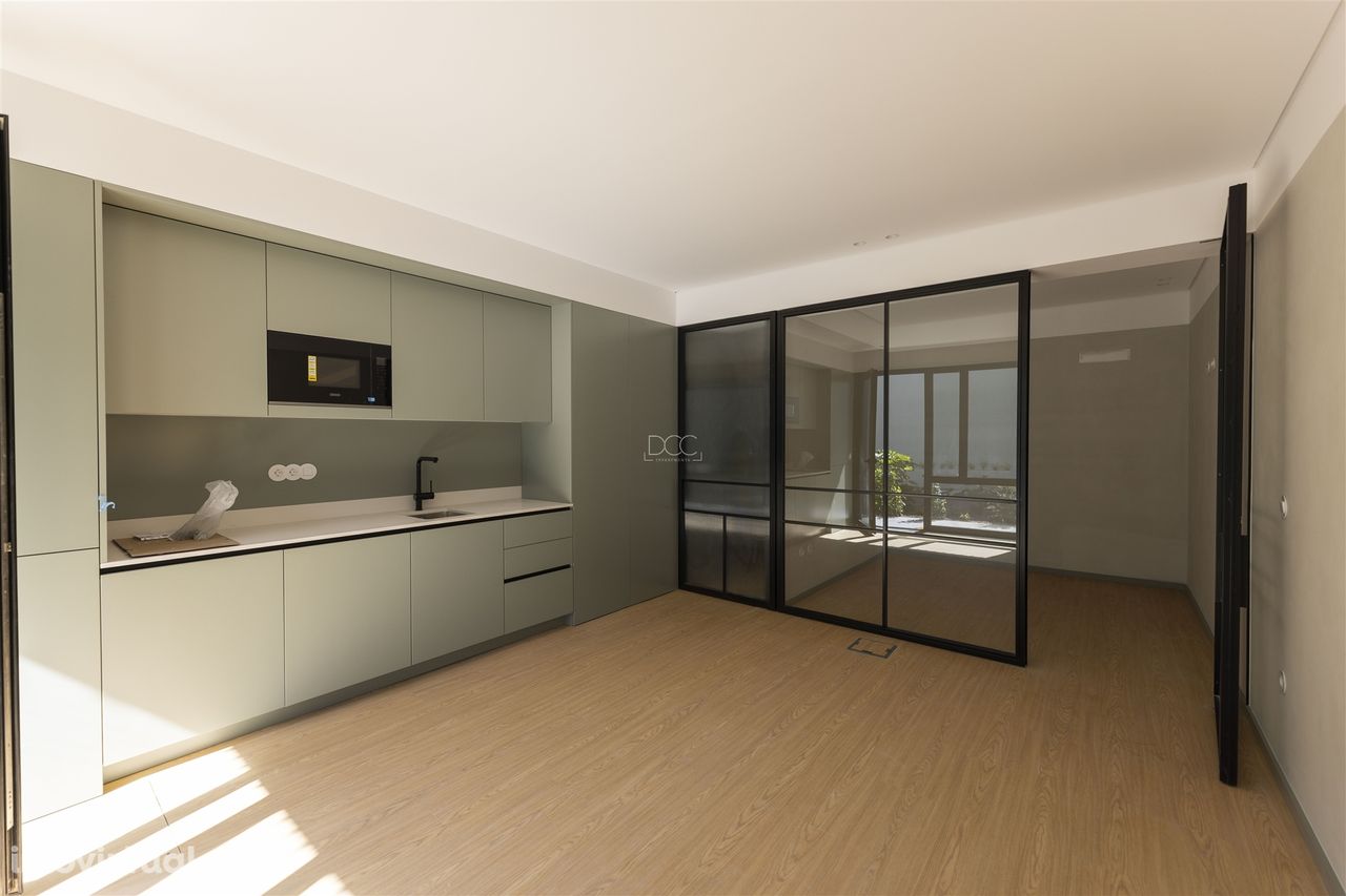 Apartamento T0+1 em segunda linha de mar