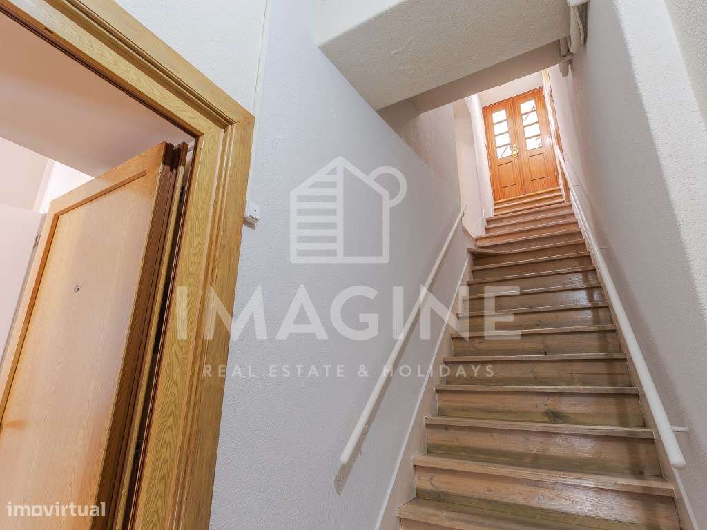 Prédio à Venda Localização Premium - Praça de Bocage-25