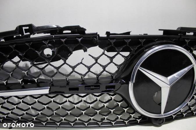 Mercedes C206 W206 AMG Grill Uszkodzony - 3