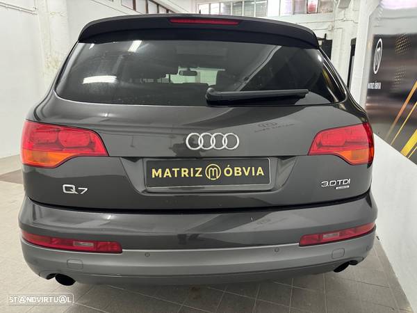 Audi Q7 3.0 TDi Exclusive Tiptronic - 3