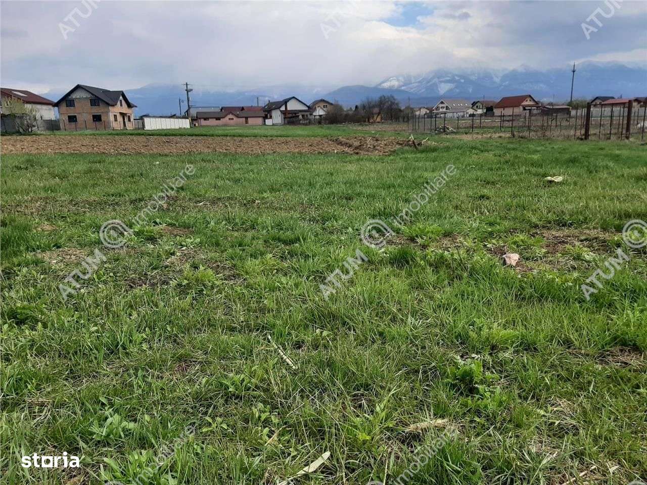 eren intravilan 1400 mp de vanzare pe Valea Avrigului - Imagine principală: 5/7