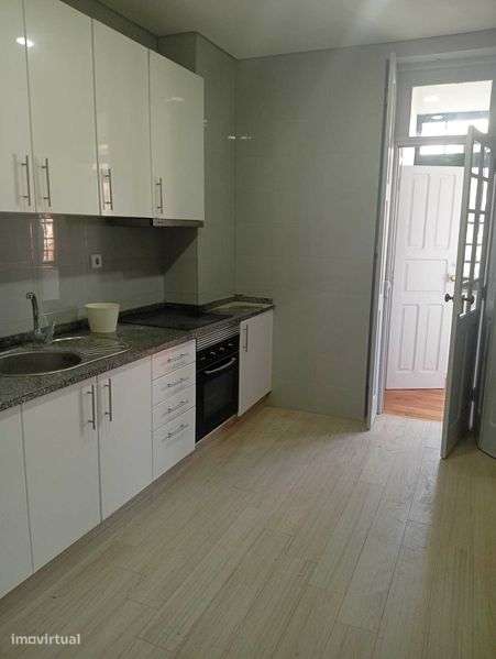 Arrendamento apartamento T2 + 1 Centro Historico Porto - Grande imagem: 4/8