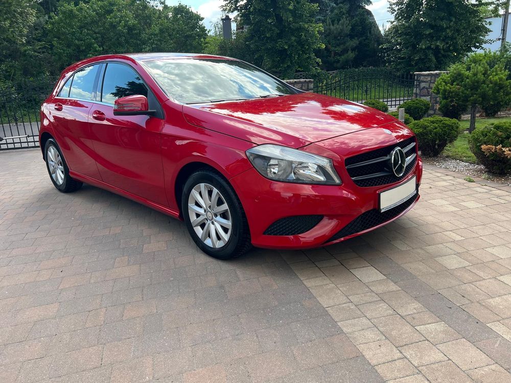 Mercedes-Benz A W176 200 7G-DCT Style 2013