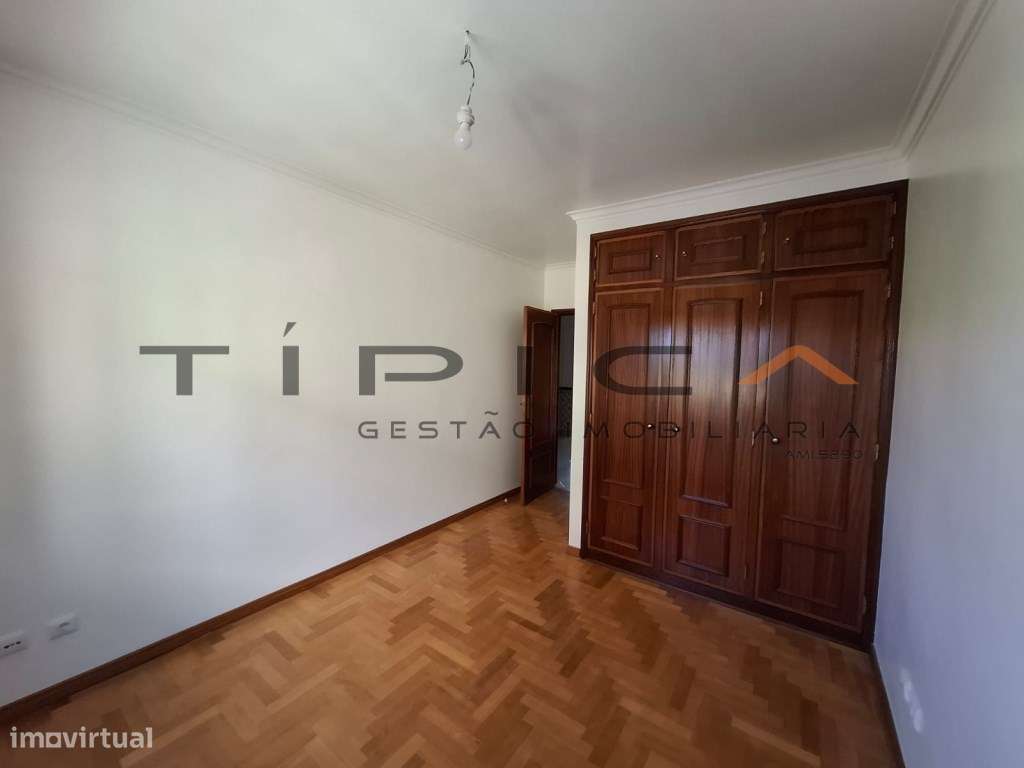 Apartamento T2 luminoso e tranquilo com excelente localização e con... - Grande imagem: 3/8
