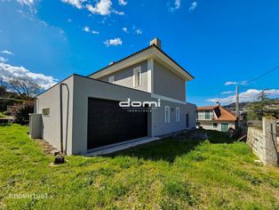 Lote de terreno urbano com moradia V5 em fase de construção no Bairro - Grande imagem: 4/36