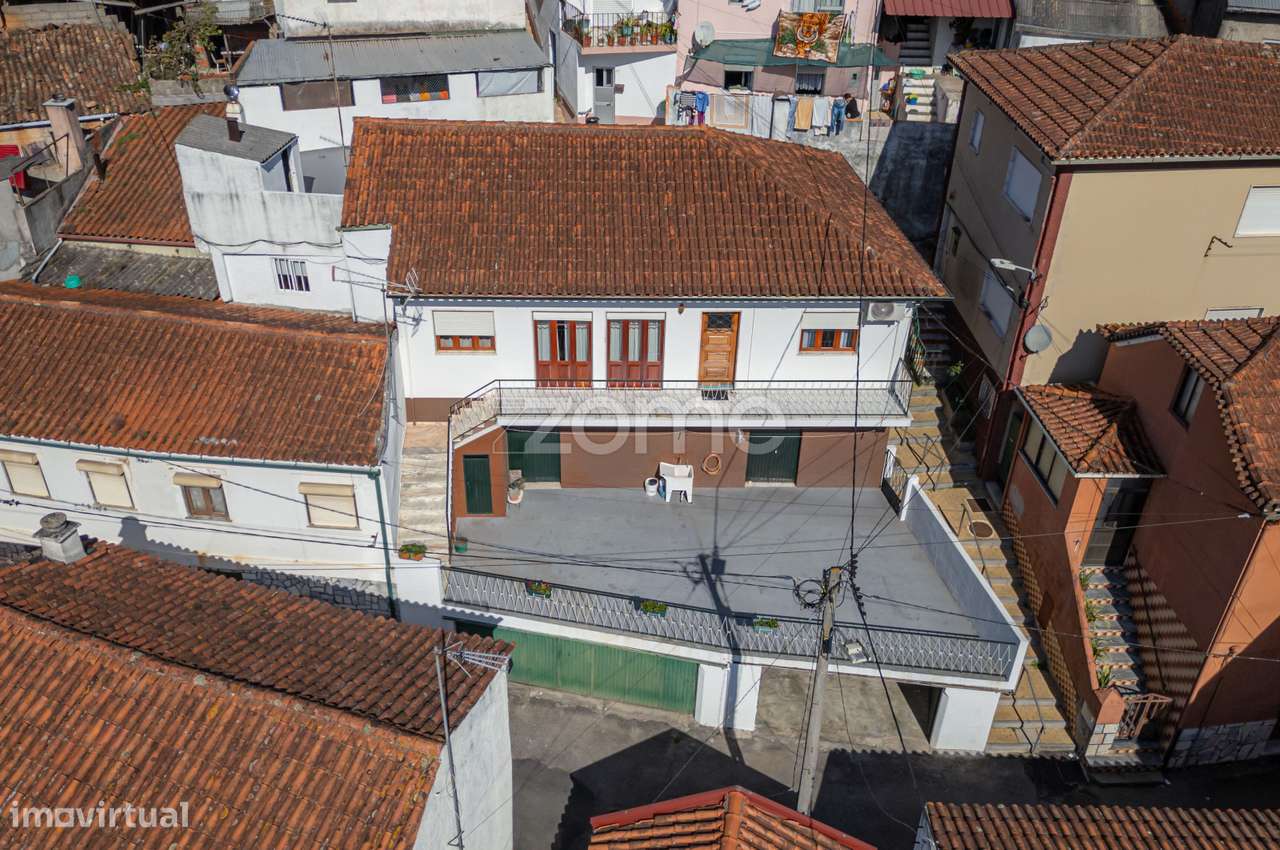 Moradia T3+1 em São Frutuoso, Coimbra, com Terraço e Garagem - Grande imagem: 3/46