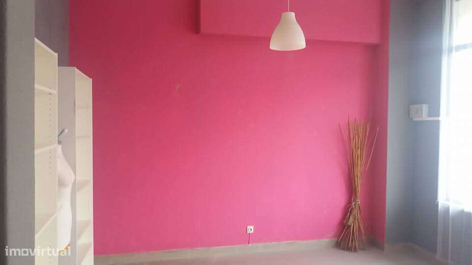 Espaço comercial de 25m² no centro da Cruz de Pau - Grande imagem: 3/5