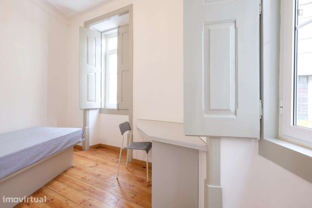 Quarto - localizado em Baixa Coimbra - Grande imagem: 5/10