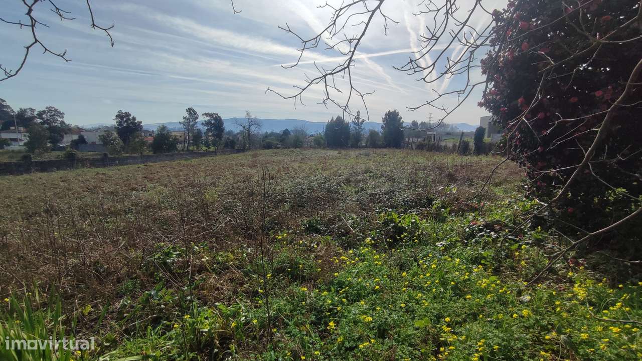 Moradia individual, com terreno, em Rendufe, Amares-42