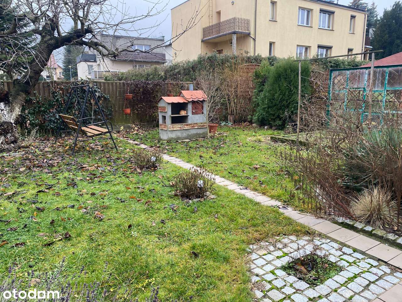 Dom z ogrodem w zabudowie bliźniaczej-12