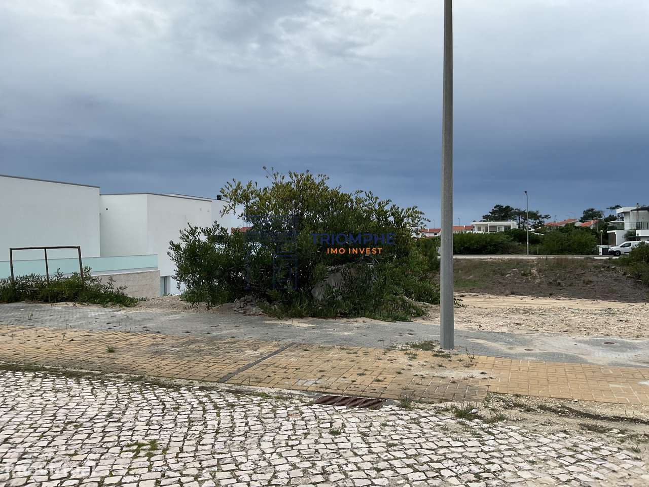 Terreno Urbano com Projeto Aprovado - Grande imagem: 3/13