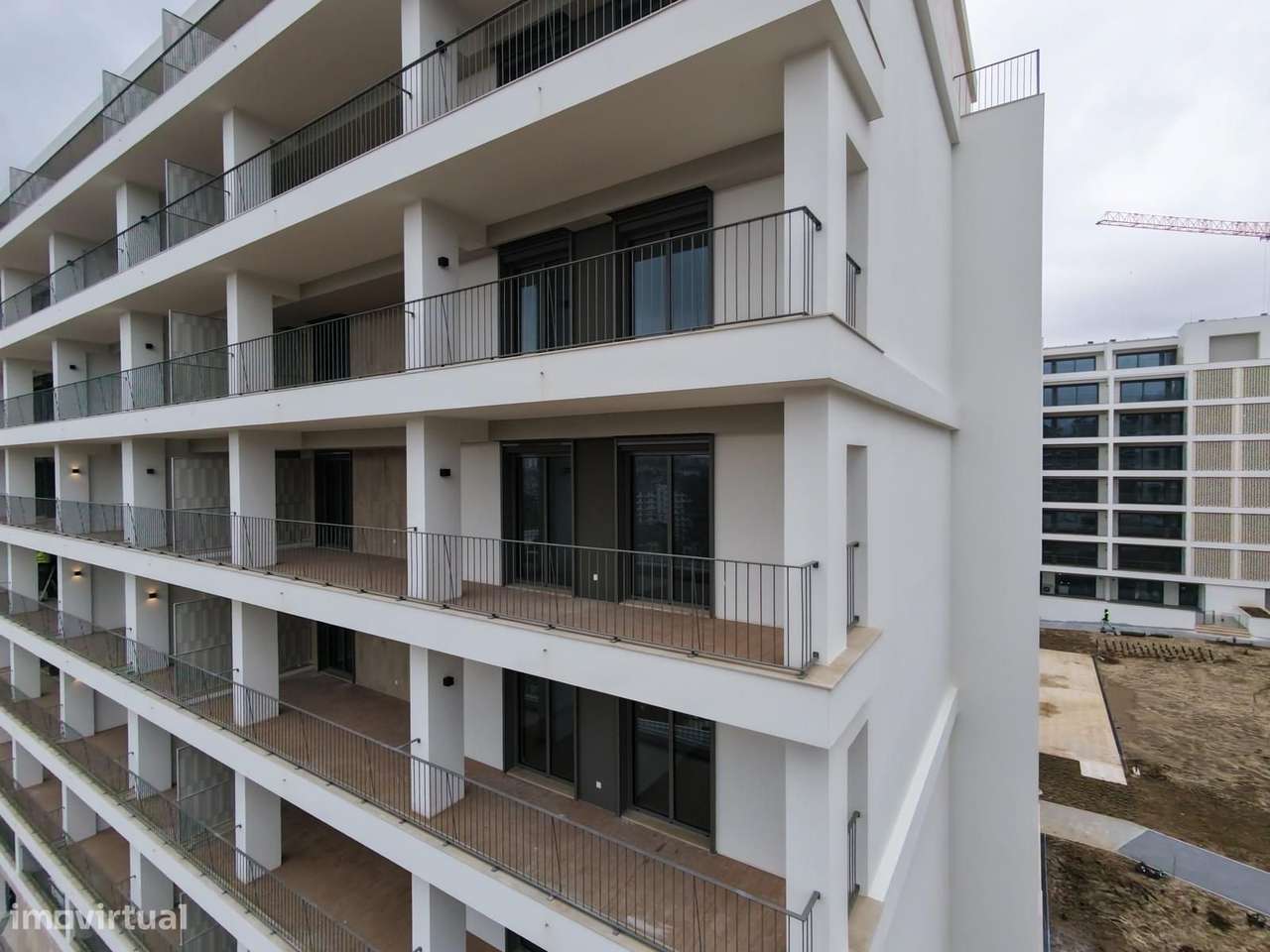 Apartamento T4 com jardim, Loures-15