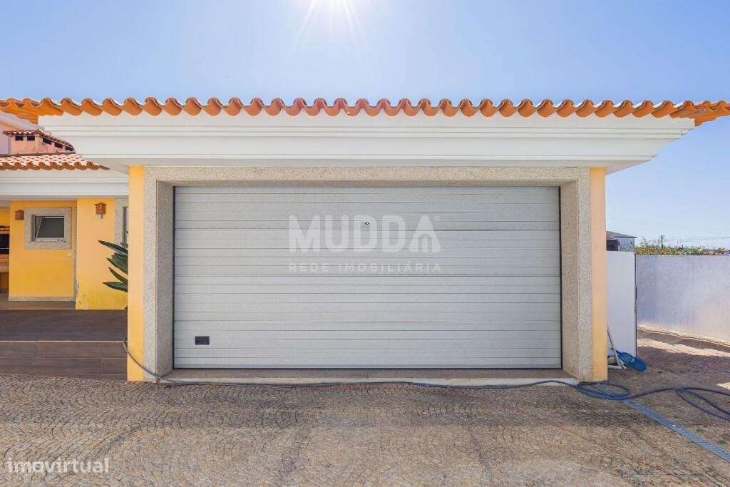 Excelente moradia geminada T4 em Santa Maria da Feira-39