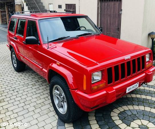 Jeep Cherokee - 1