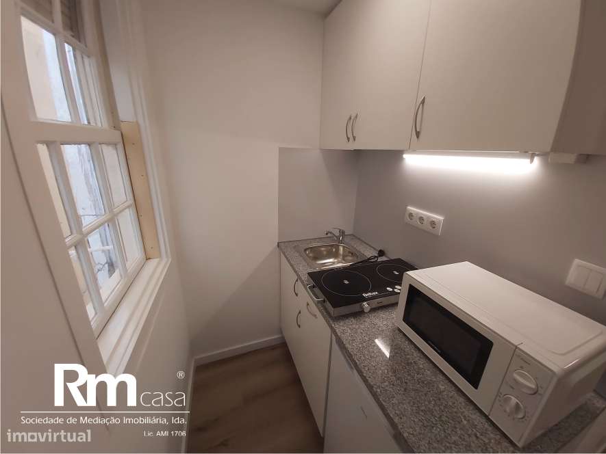 Excelente Prédio remodelado junto à Praça do Comercio-34