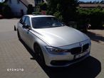 BMW Seria 3 320i Touring - 2