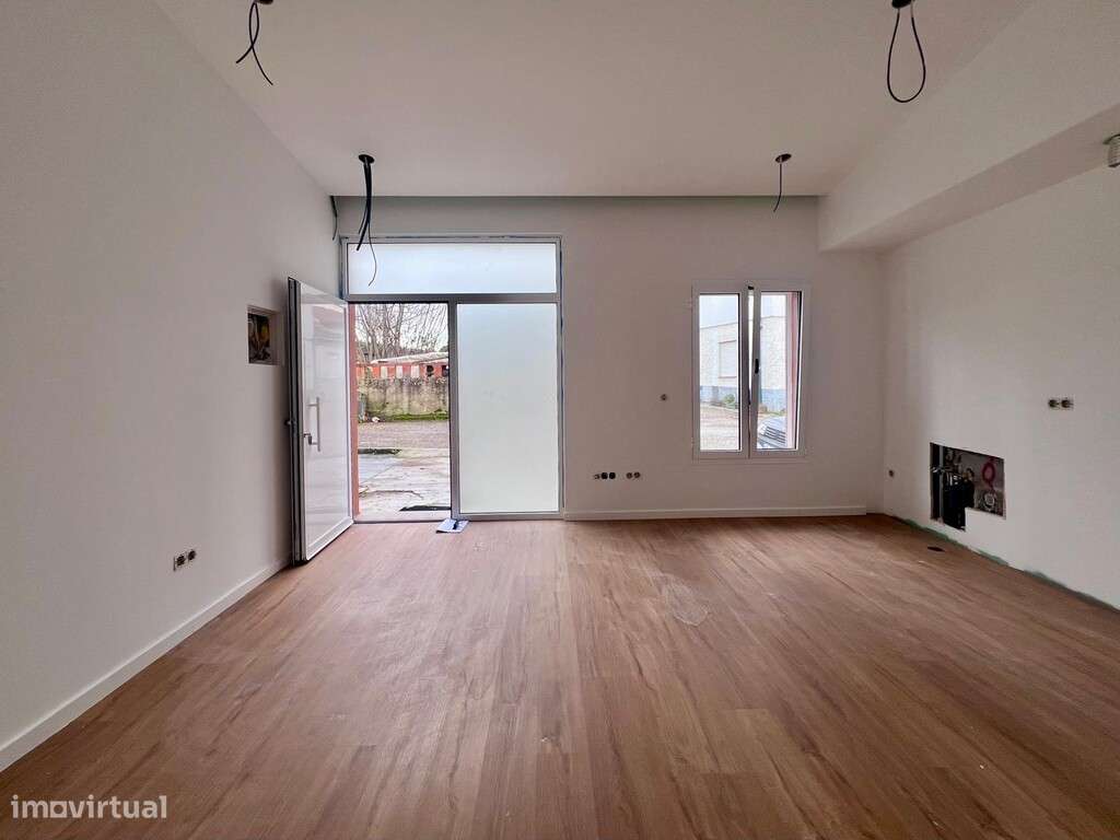 Moradia Geminada T3,São Martinho do Bispo - Grande imagem: 5/7