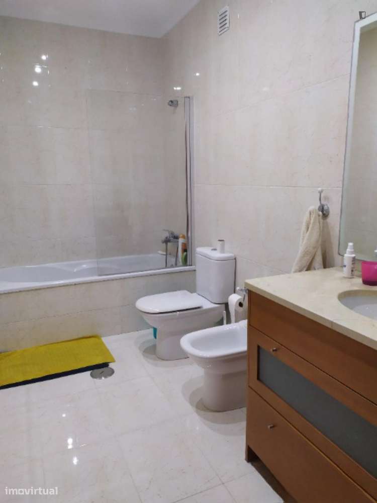 Quarto - localizado em Vila do Conde Porto - Grande imagem: 4/4