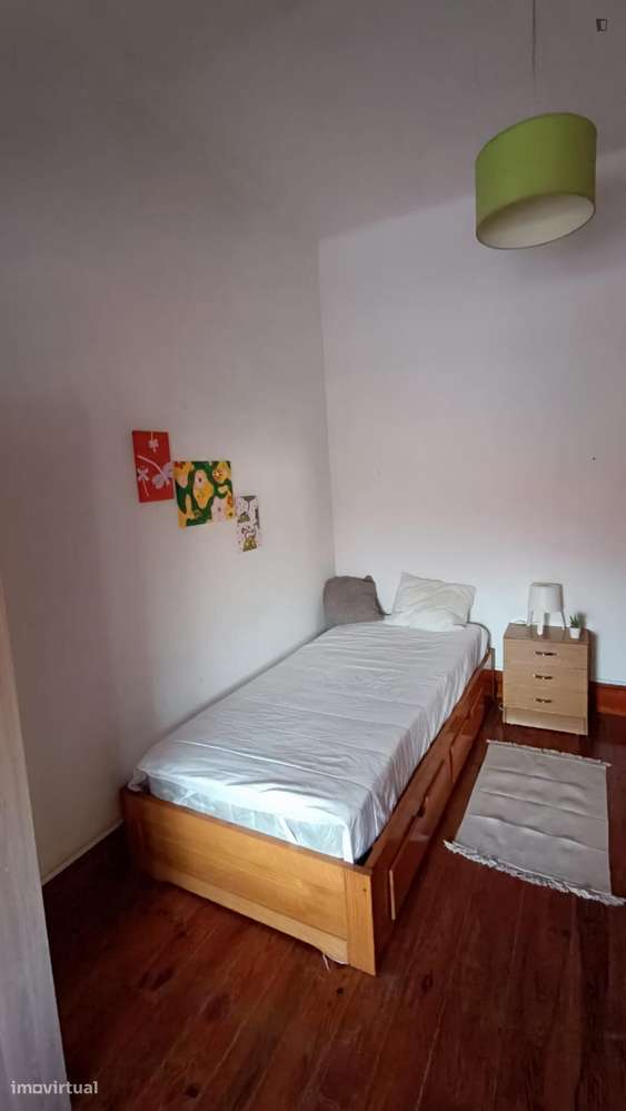 Quarto - localizado em Conchada Coimbra - Grande imagem: 3/15