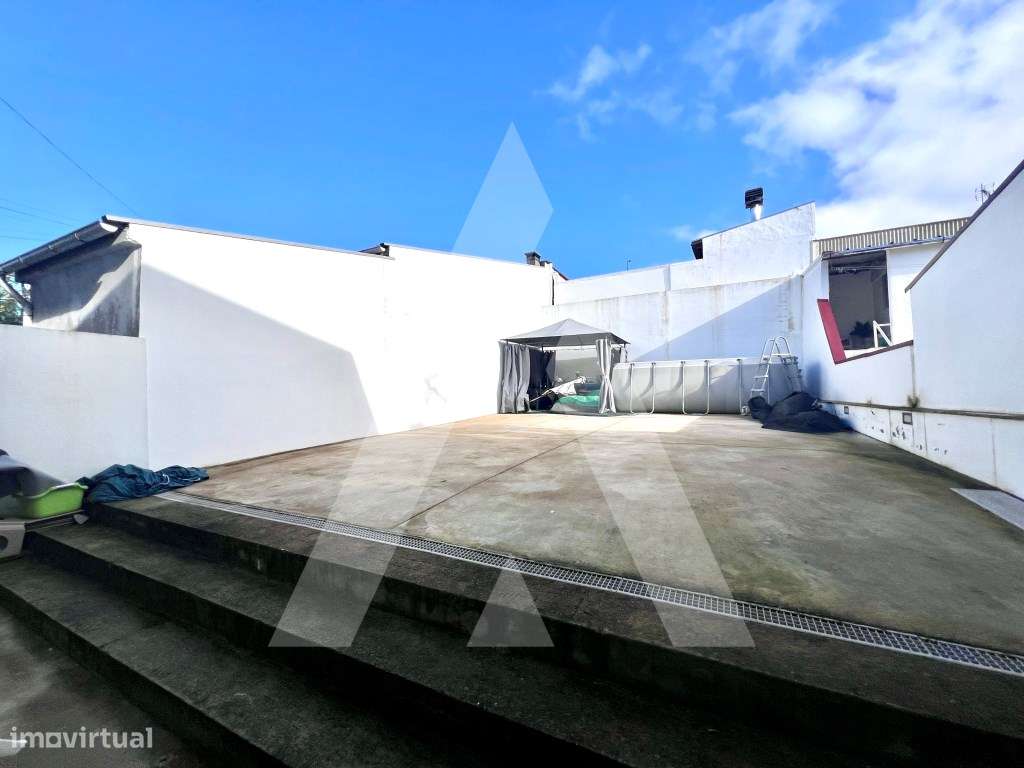 Moradia T3 em São João da Madeira-24