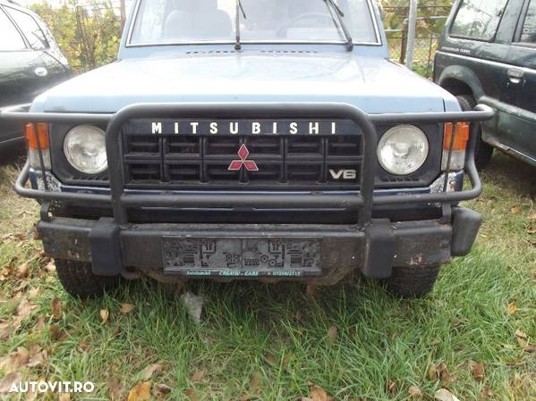 Grila fata Mitsubishi Pajero dezmembrez Pajero 2.8 1995 piese - 1