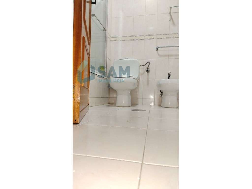 T1 Canidelo, Vila Nova de Gaia (junto ao Mercadona) totalmente remo... - Grande imagem: 5/16