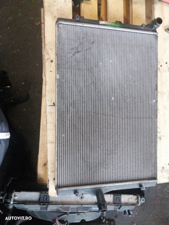 Radiator apa radiator răcire apa vw Passat b6 motor 2.0tdi 140cp perfect funcțional - 1