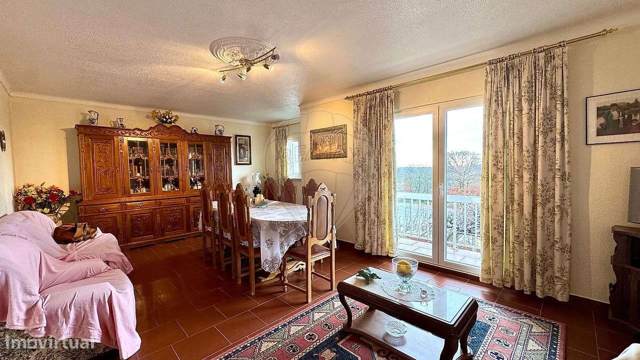 Moradia T4 para venda-17