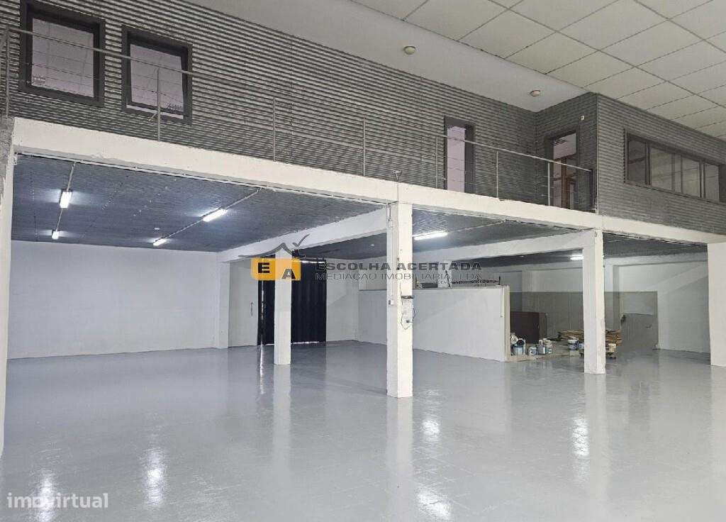 Armazém renovado em Perafita - Grande imagem: 2/15