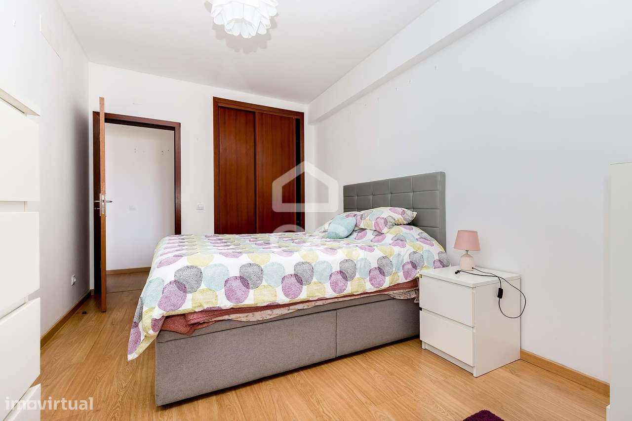 Apartamento T2 de Rés do Chão c/ Varanda e Lugar de Garagem | Villas d-8