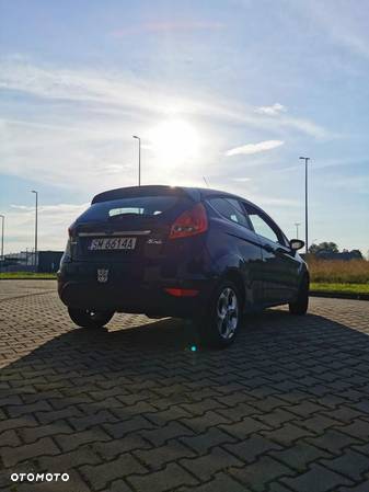 Ford Fiesta 1.6 TDCi Titanium - 18