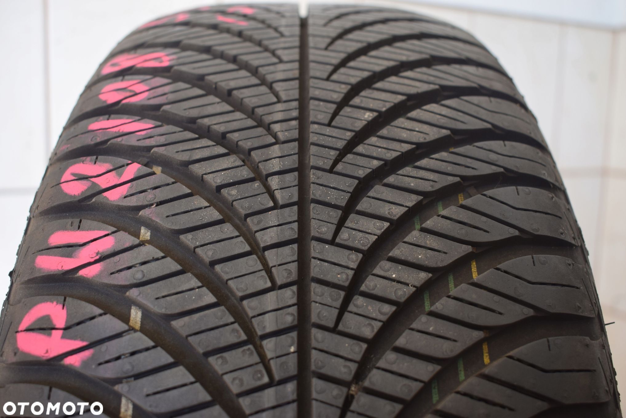 R17 215/55 Goodyear Vector 4Seasons Gen-2 AO Wysyłka gratis! - 1