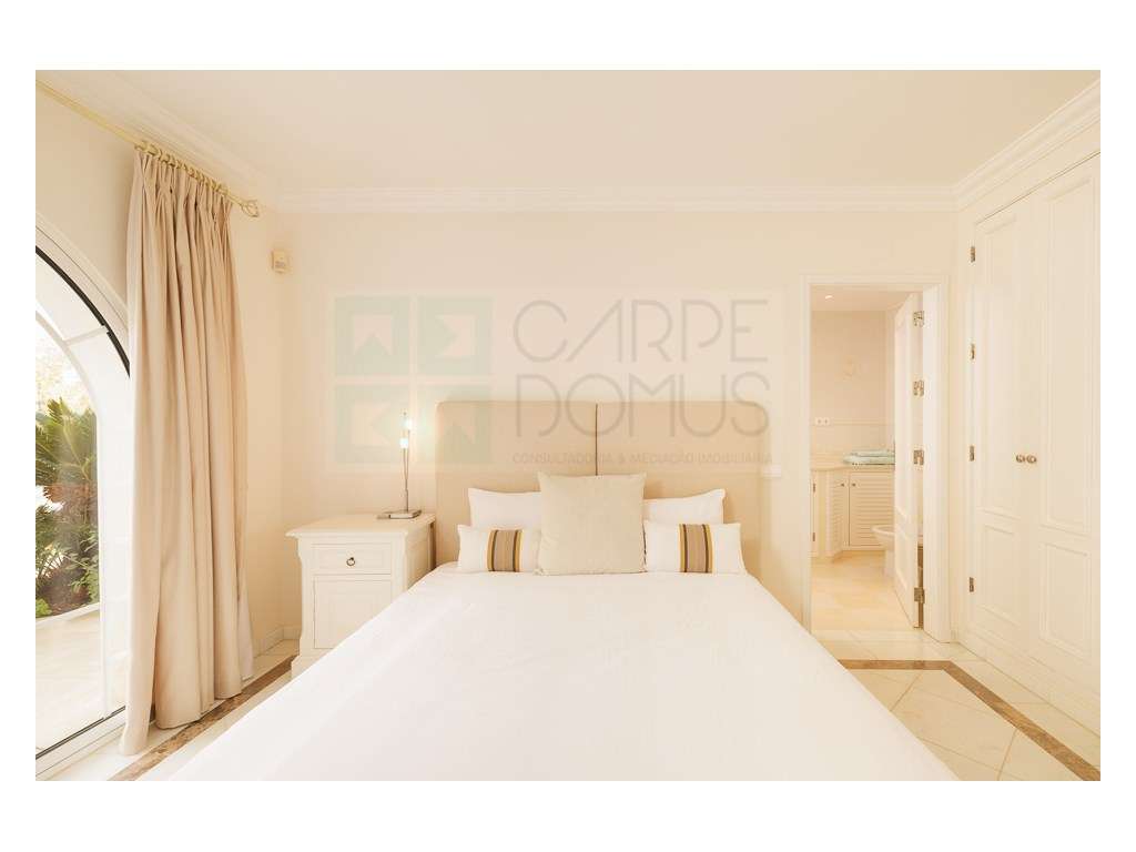 Moradia V4 inserida no campo de Golfe, Vale de Lobo, Algarve-43