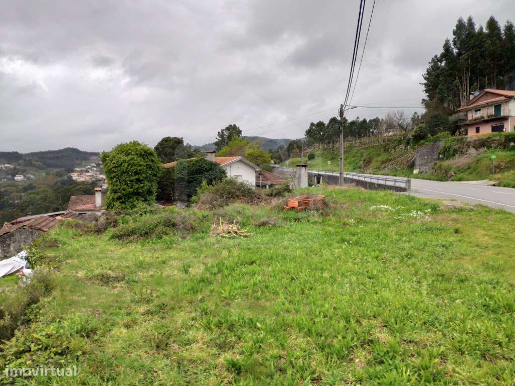 Moradia para Reconstrução em Roge, Vale de Cambra - Grande imagem: 4/8