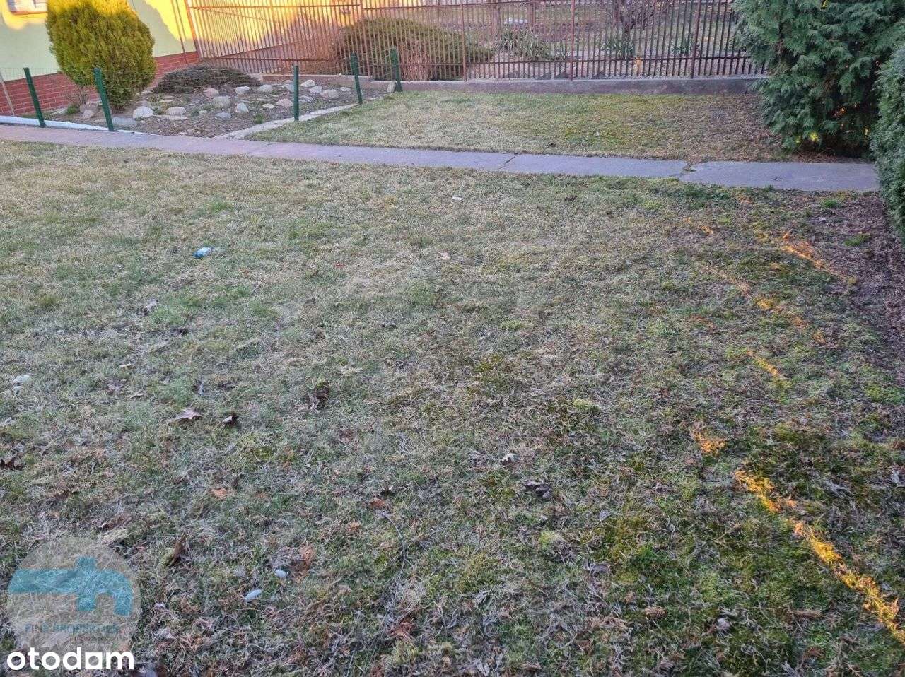 Dom w zabudowie bliźniaczej. Najlepsza lokalizacja-1