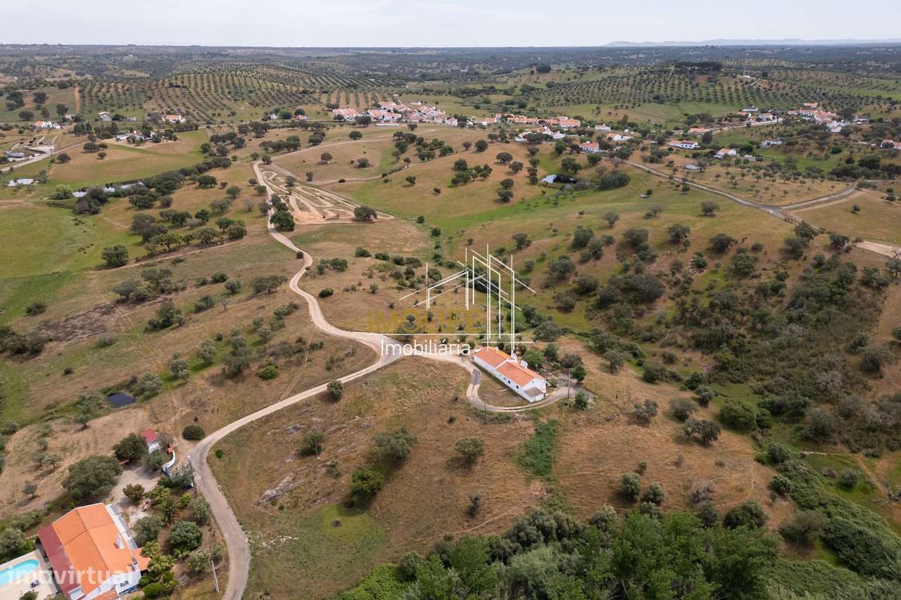 Monte das Parreiras com 2ha em Malarranha-10