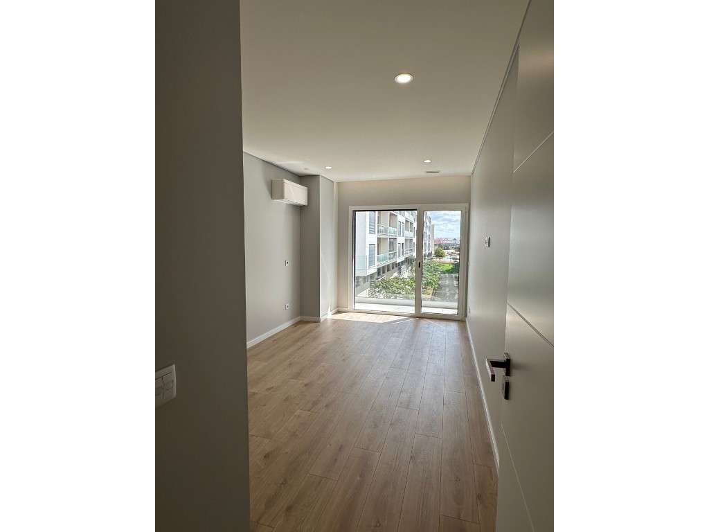 MONTIJO - APARTAMENTO DE LUXO - T4 - 3º. ANDAR Esq. - C/ GARAGEM PE... - Grande imagem: 3/17