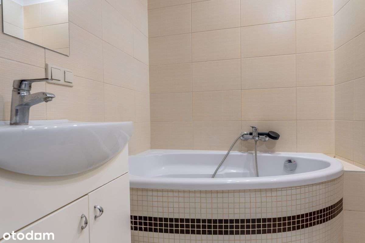 kawalerka Winogrady, balkon,  nowe instalacje - Pełny obrazek: 5/7